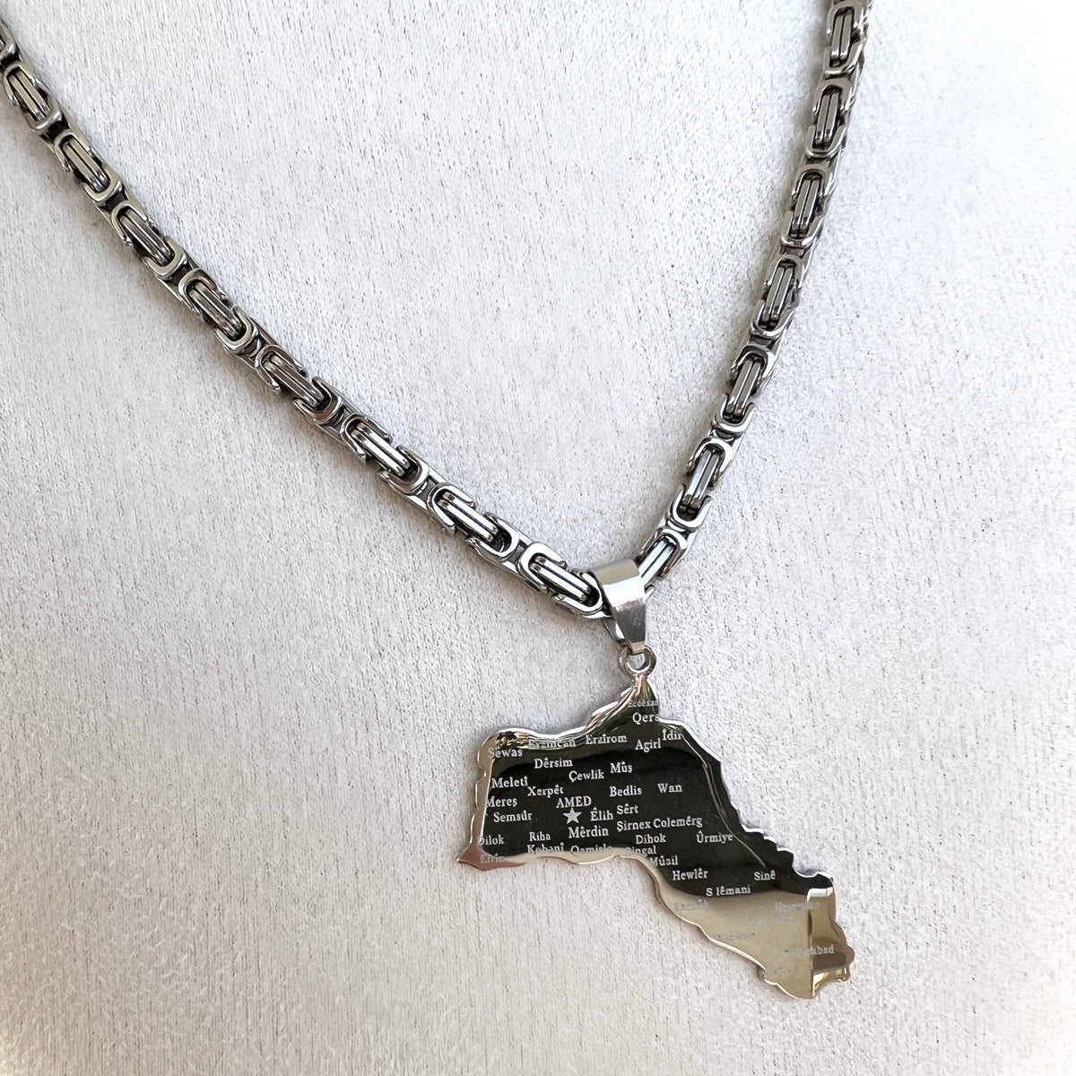 Königskette mit Anhänger Welatê Min